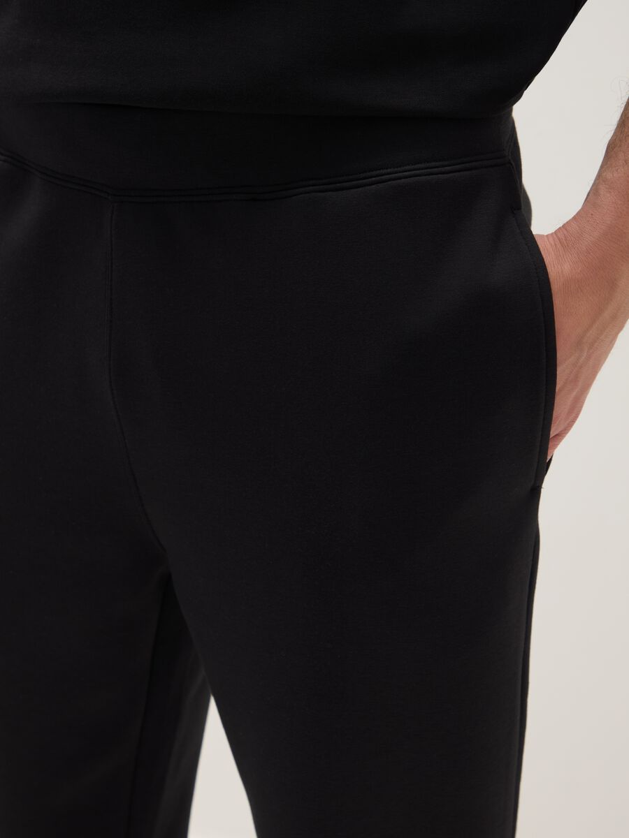 Black Cotton Blend Regular Fit Jogger Trousers_3