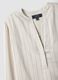 Camicia bianca in tessuto elasticizzato a righe_5