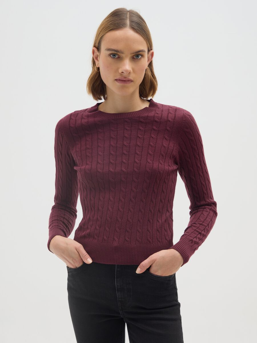 Pullover rosso con collo rotondo_0