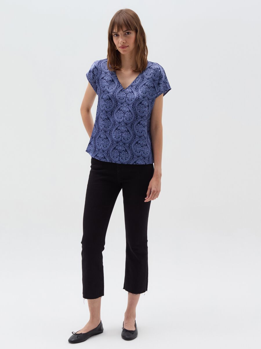 Blusa in satin con scollo a V_2