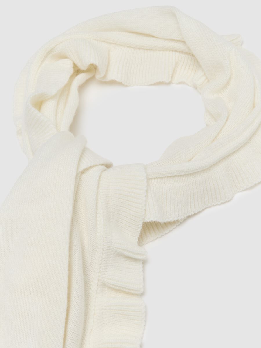 White Scarf_1