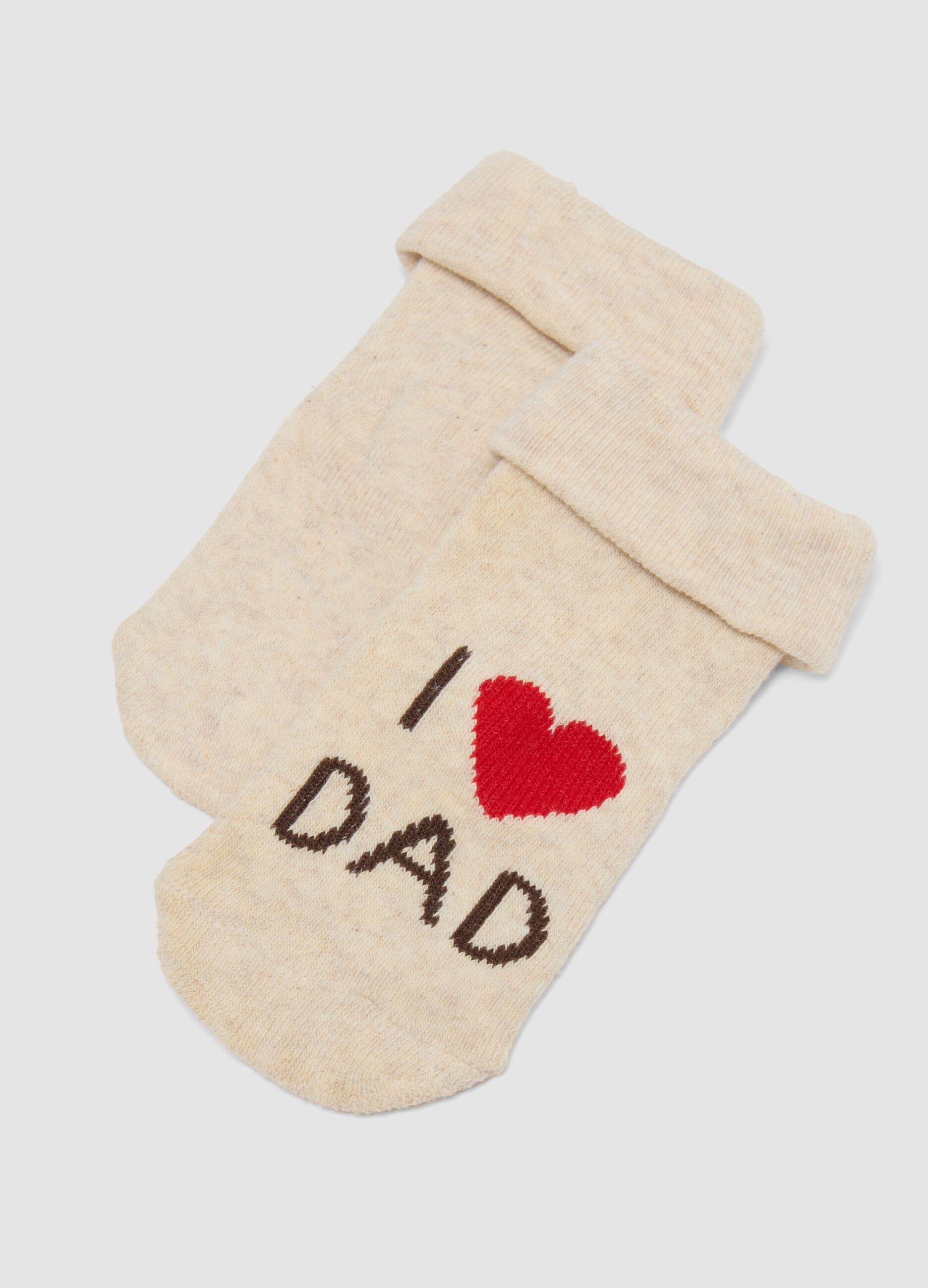 2-pack of short organic stretch cotton socks with slogan details