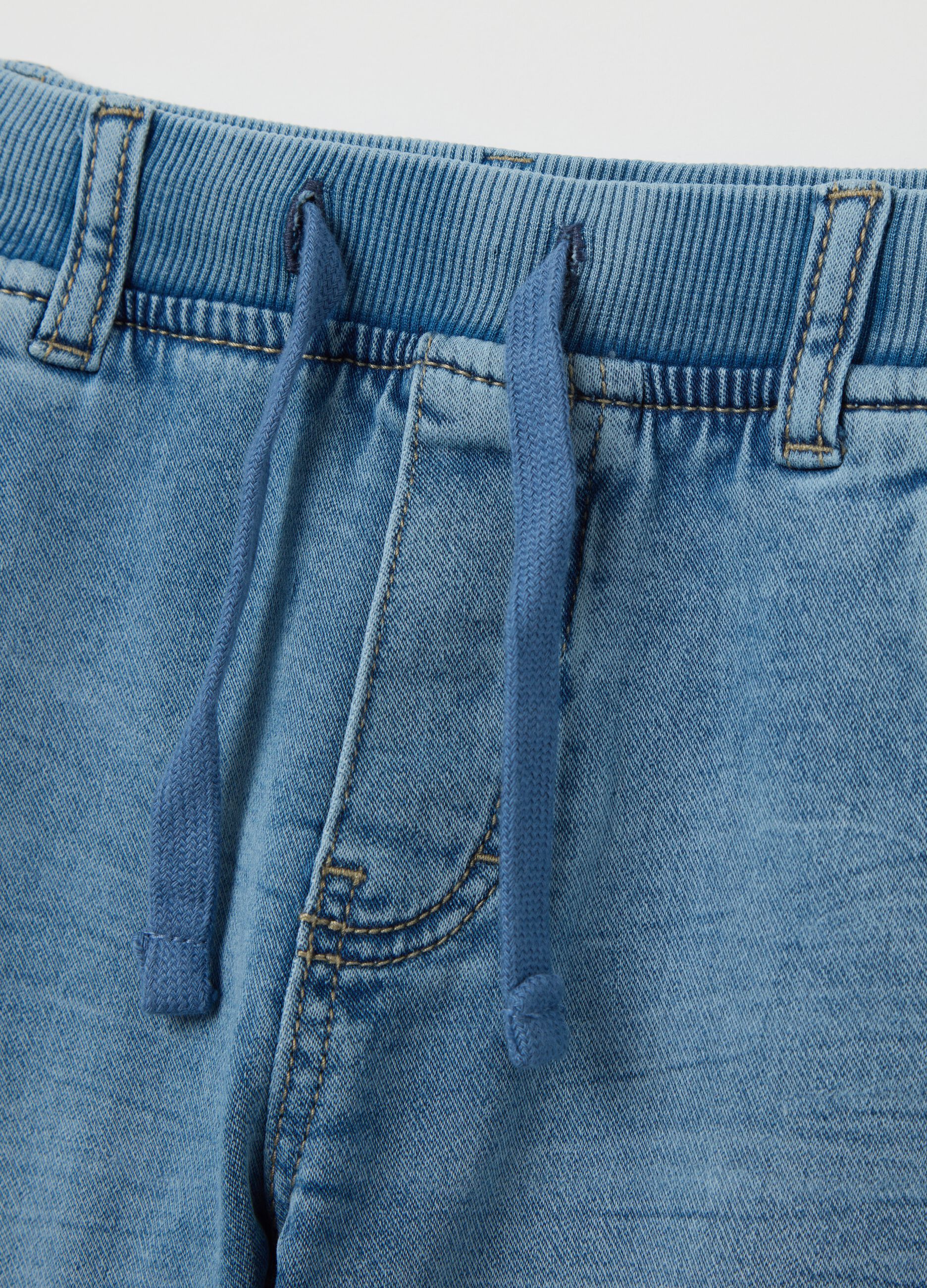 Denim Bermuda shorts with pockets and drawstring