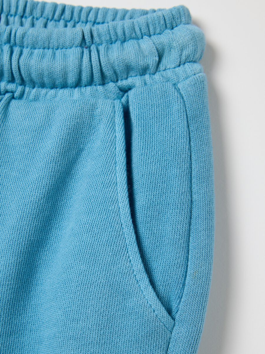 Light blue Bermuda joggers in cotton with drawstring_3