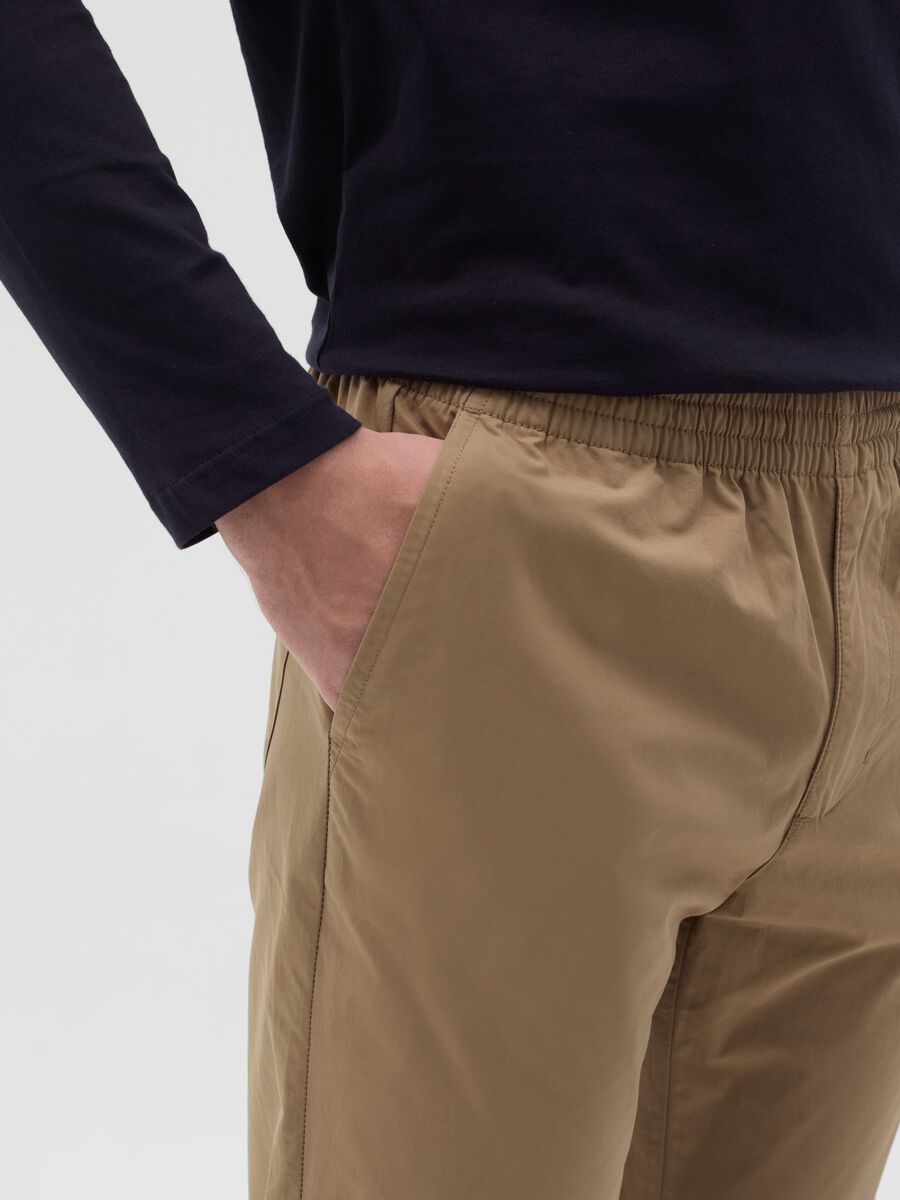 Chino joggers in cotton_2