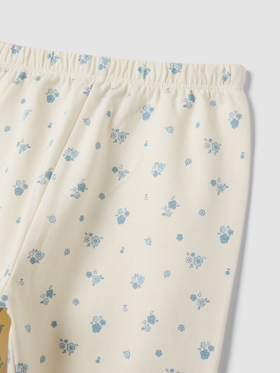Pigiama bianco in puro cotone organico con fantasia all over_2