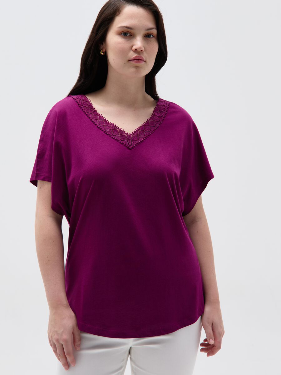 Curvy T-shirt with macramé insert_1