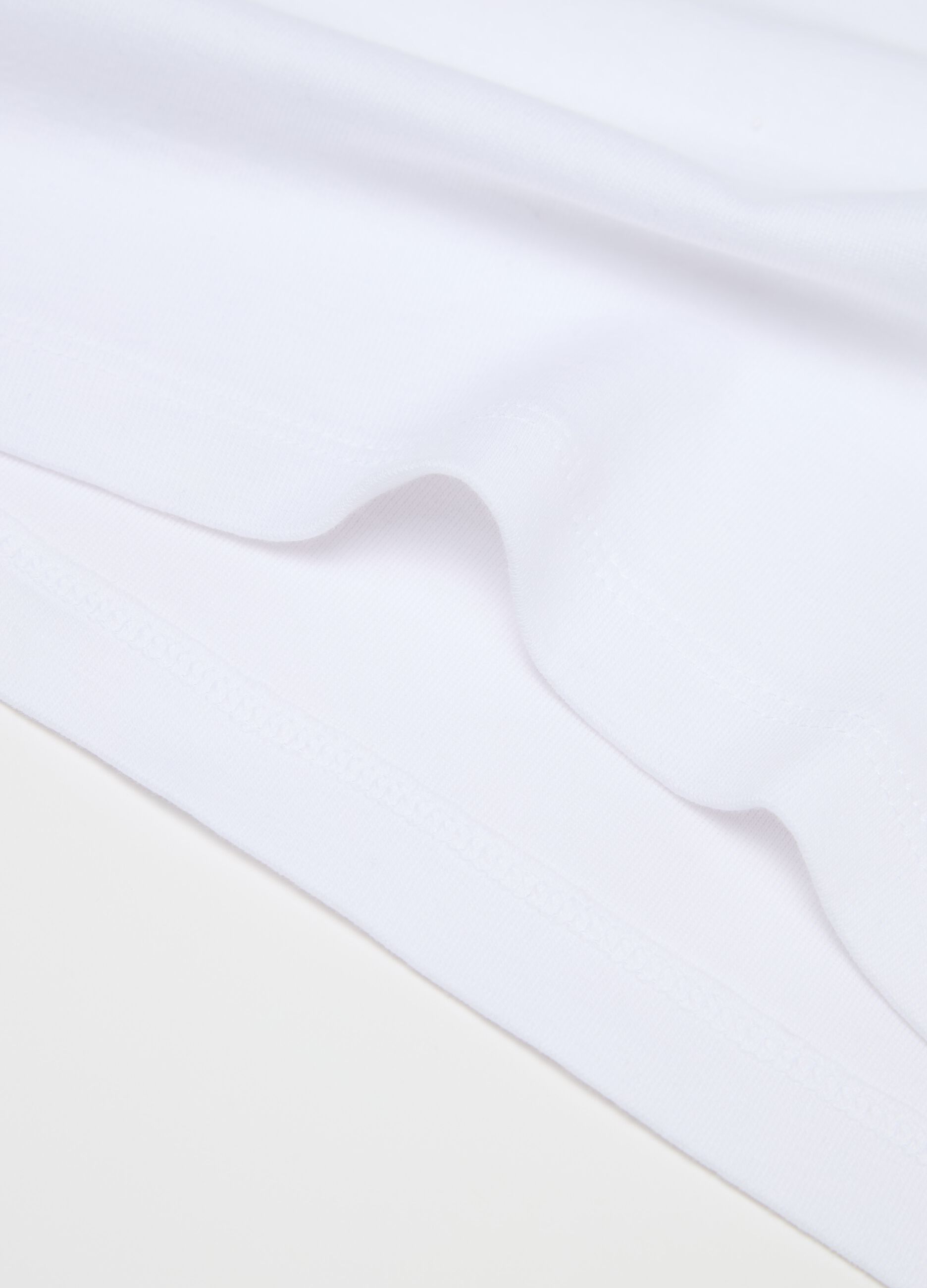 Two-pack undershirts in solid colour cotton