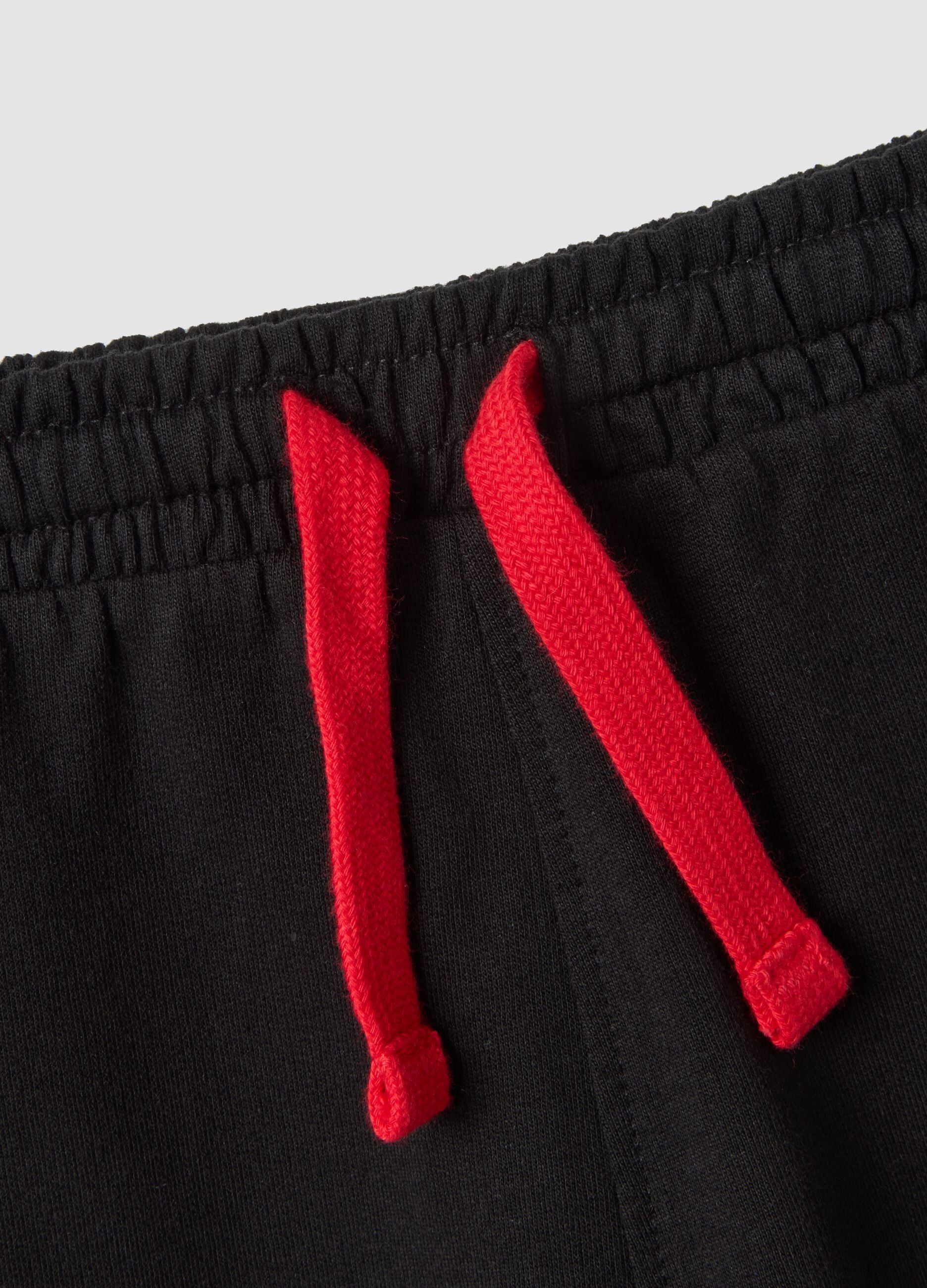 Completo rosso in puro cotone con top e shorts per bimbo regular fit