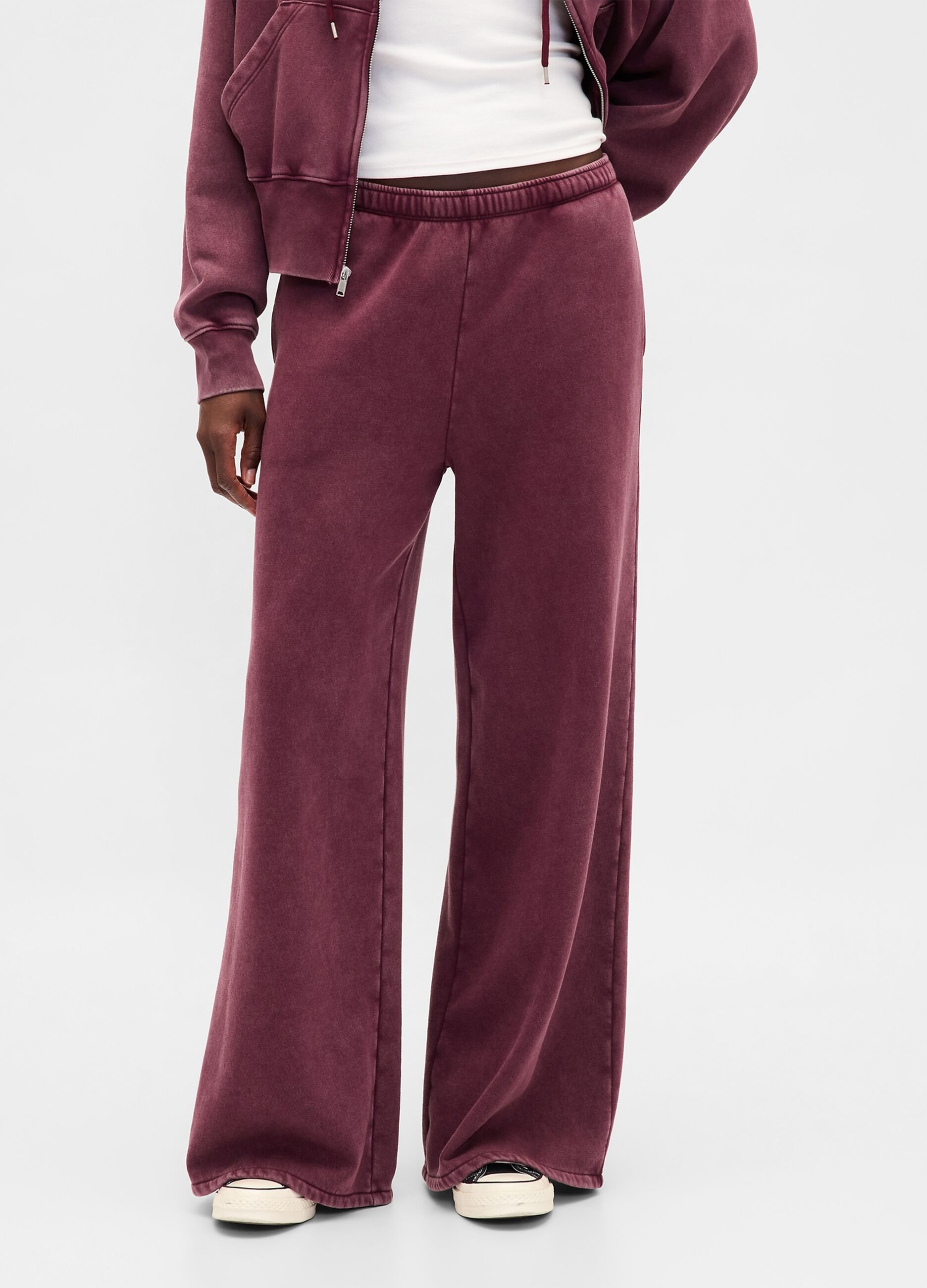 Purple trousers in cotton and polyester blend