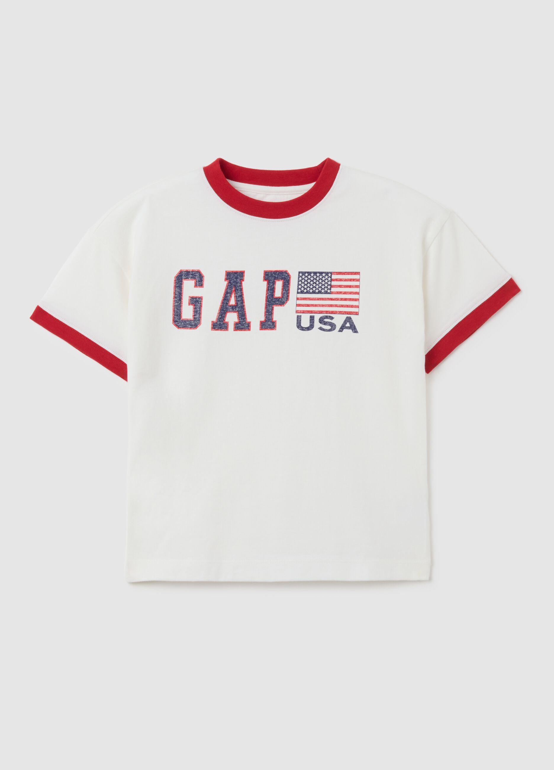 Short-sleeved white T-shirt