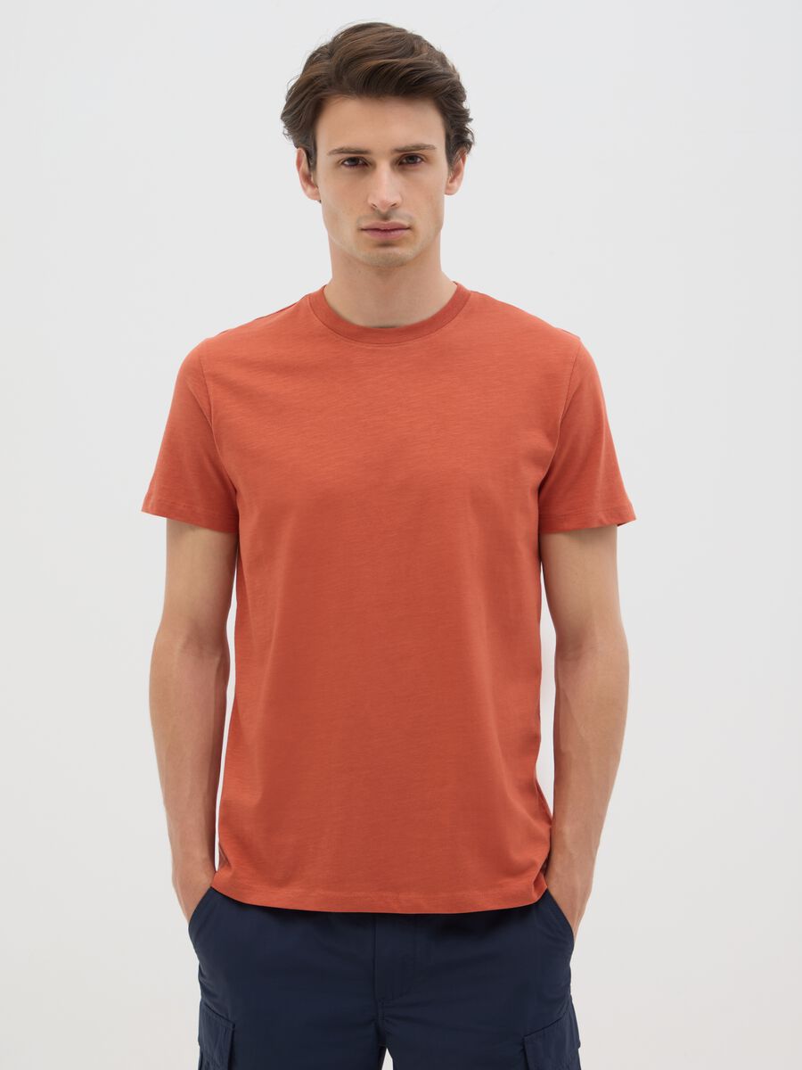 Orange fitted crew neck men's t-shirt_0