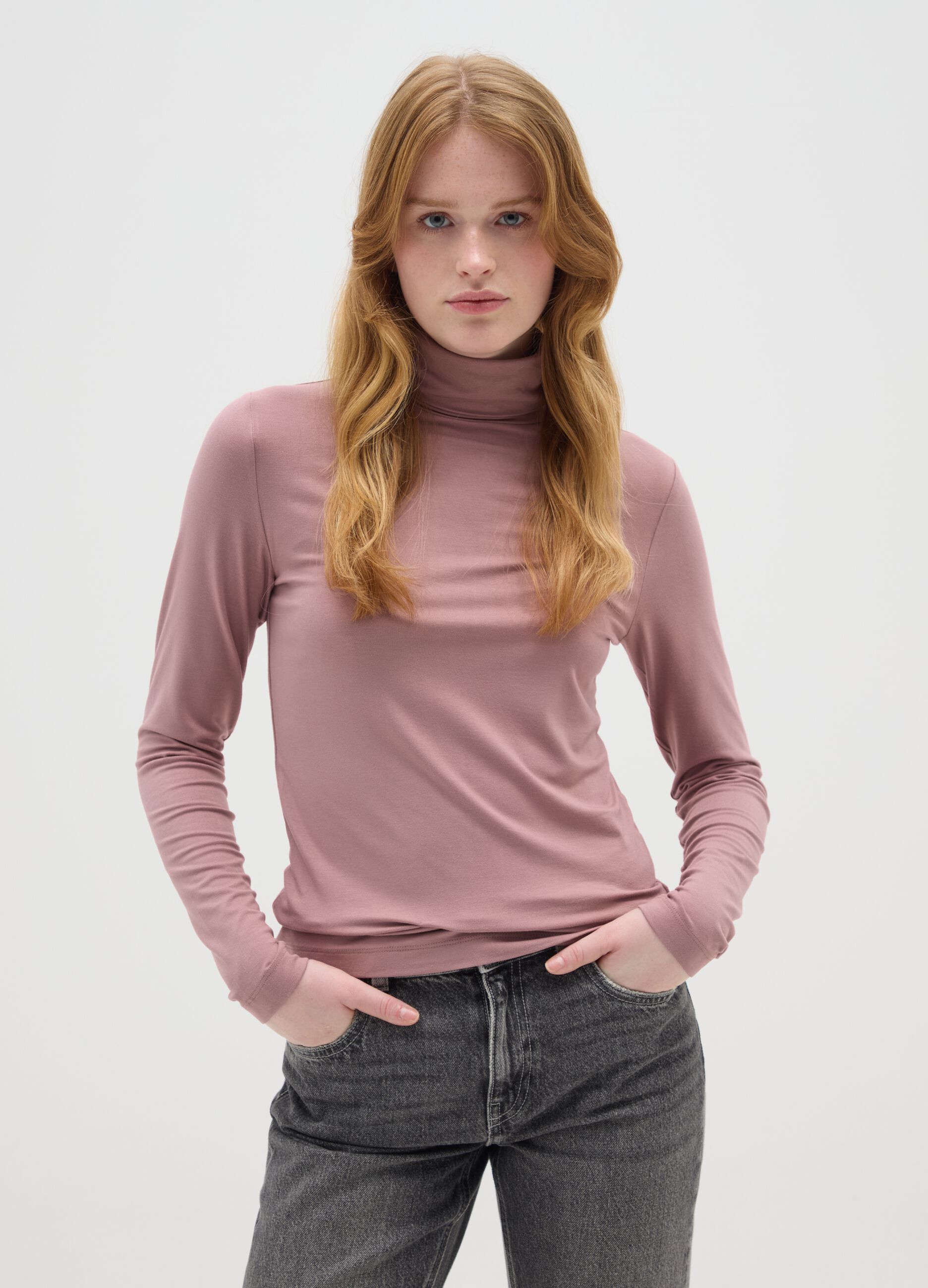 Pink turtleneck sweater regular fit