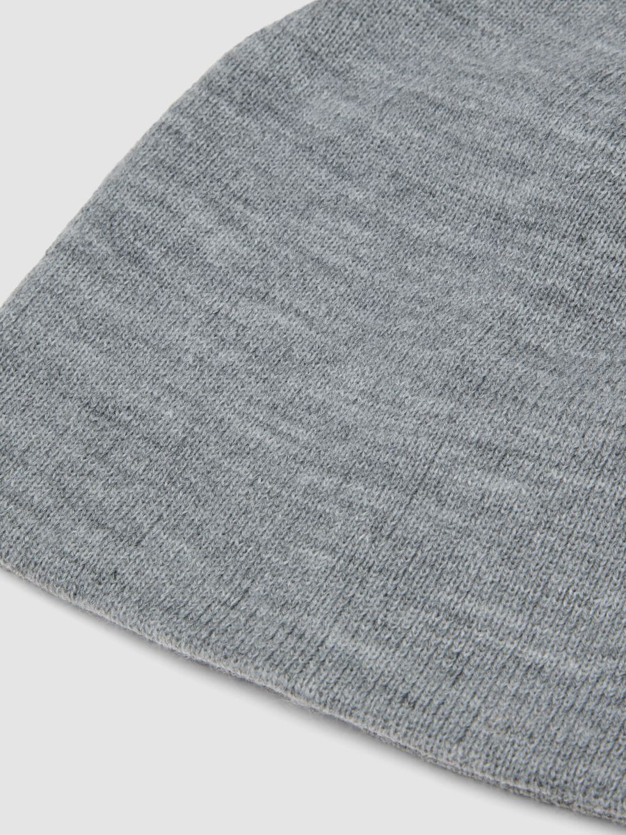 Grey beanie_1