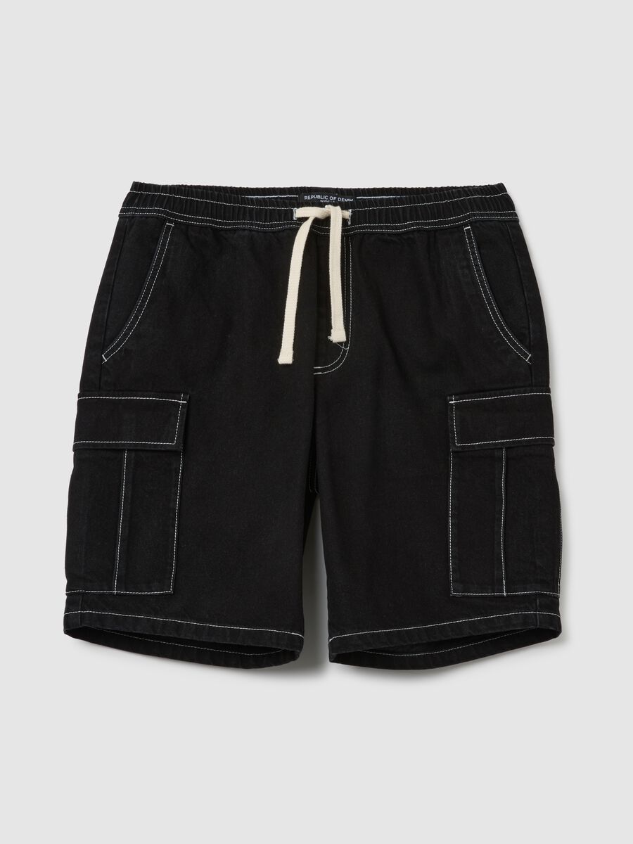 Men's black wide leg cotton cargo shorts_4
