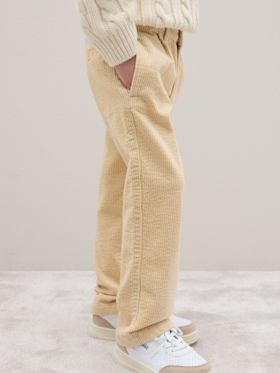 Children's beige trousers in stretch cotton and regular fit velvet_2