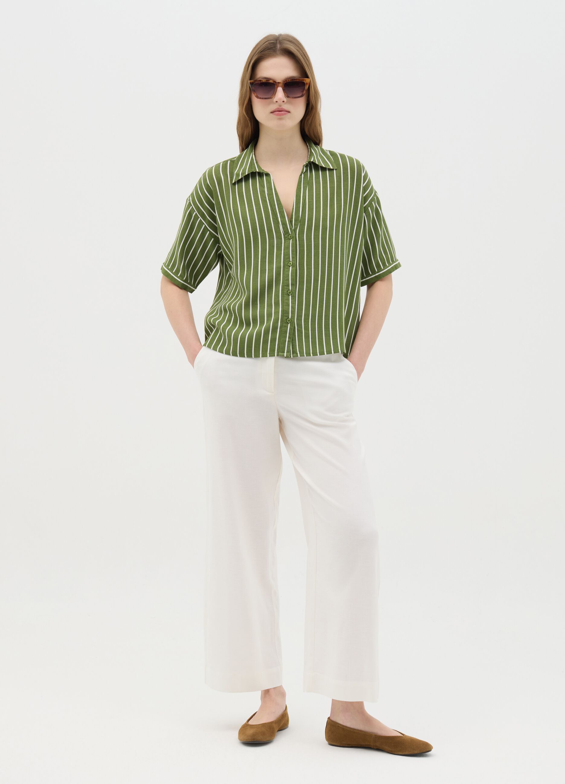 Green striped shirt in viscose and linen