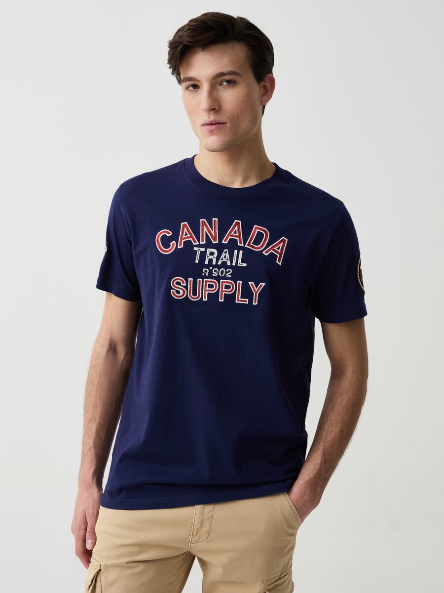 T-shirt with embroidery and Canada Trail print_0
