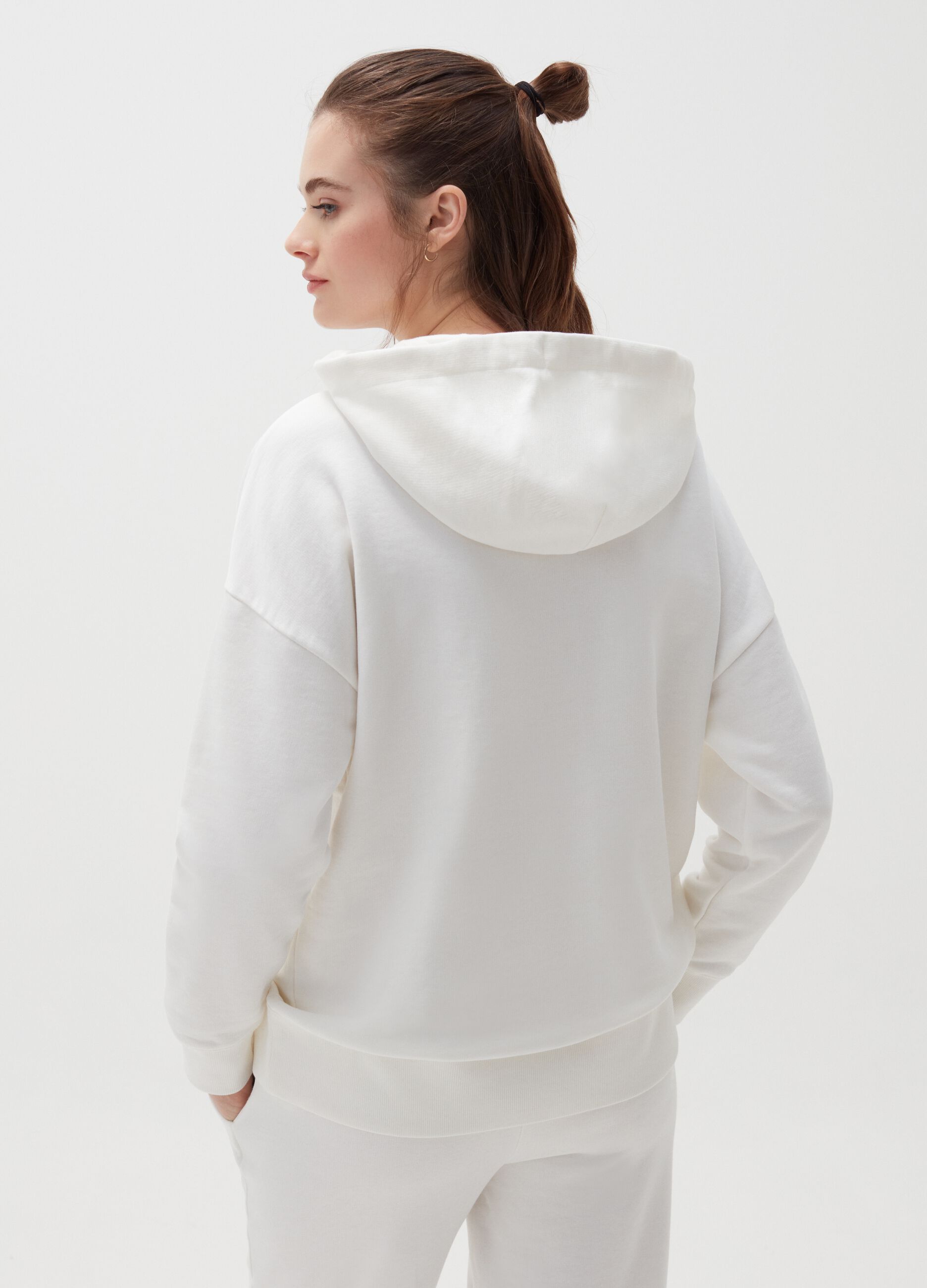 Solid colour fleece top with hood