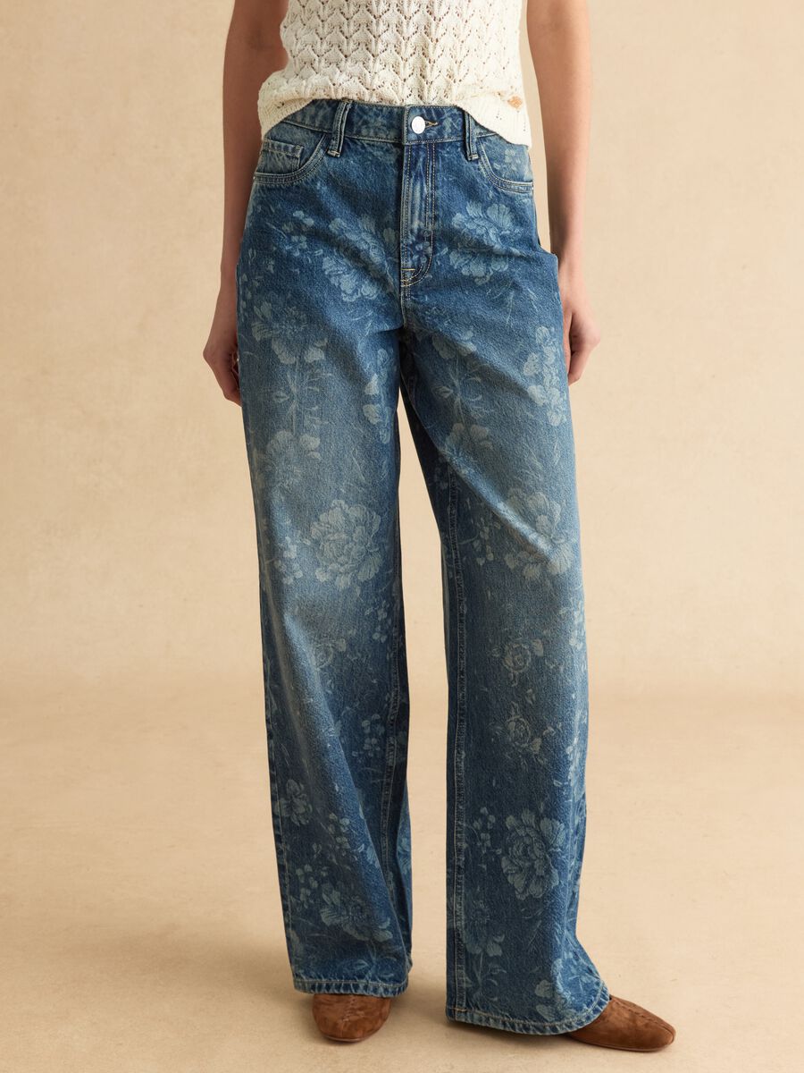 Wide leg blue denim pure cotton jeans with floral design_1