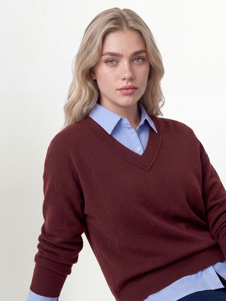 Red viscose-blend top with layered look_1