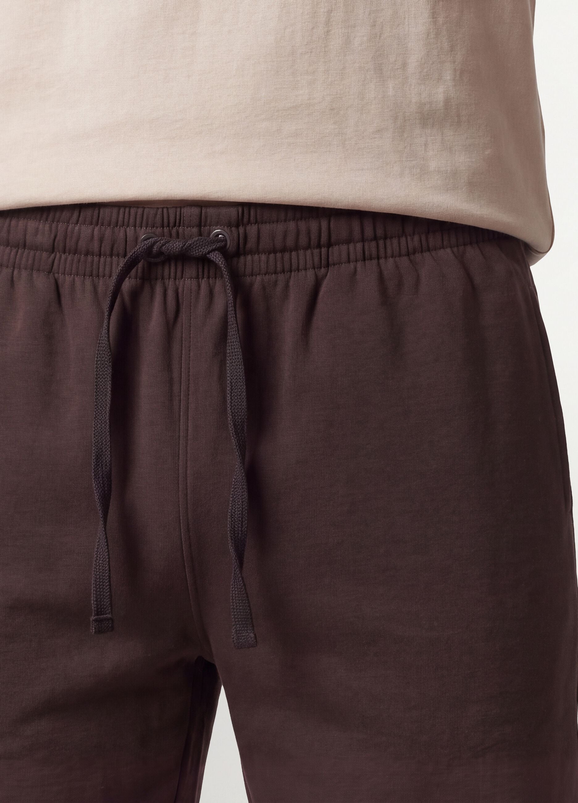 Shorts marrone in misto cotone con vita elasticizzata regular fit
