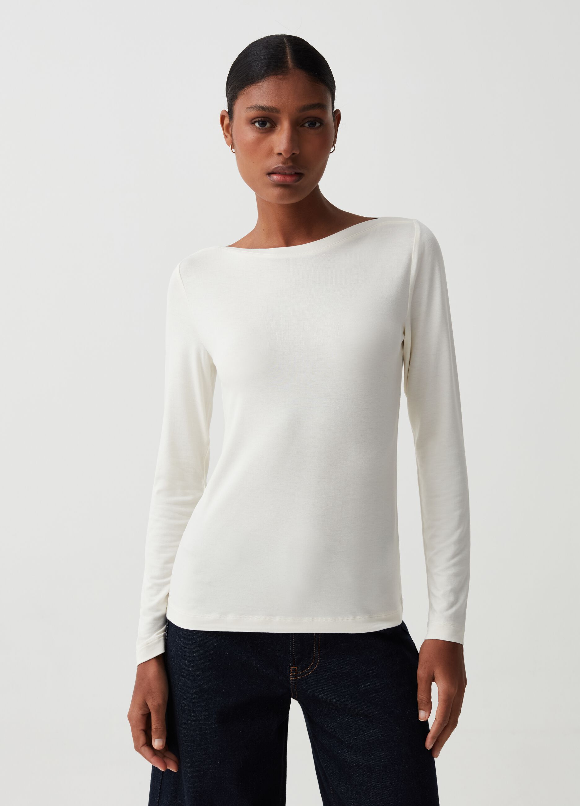 Long-sleeved T-shirt with boat neck