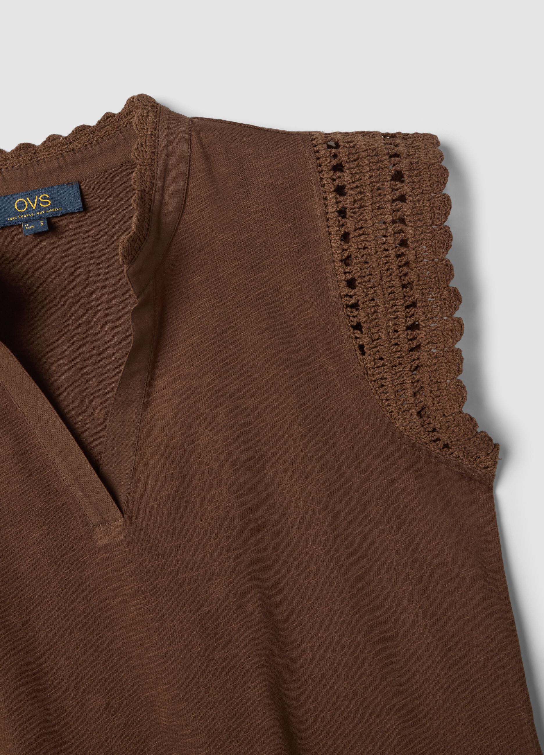 Brown pure cotton T-shirt with crochet details, regular fit