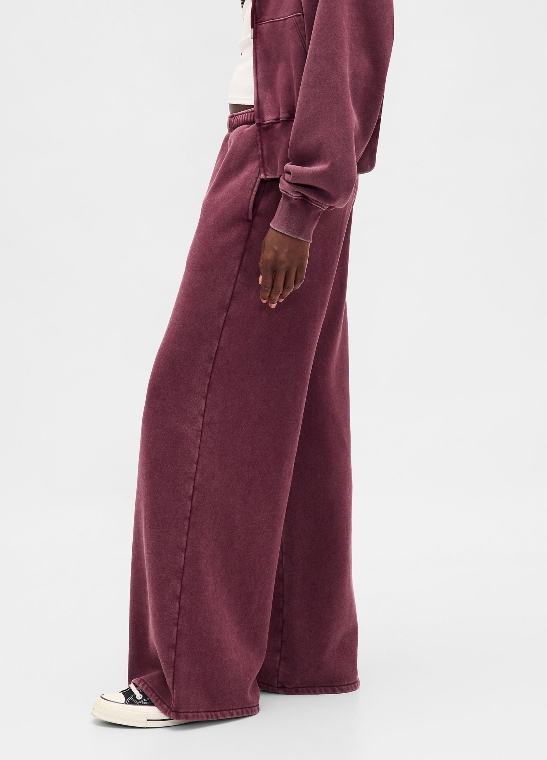 Purple trousers in cotton and polyester blend