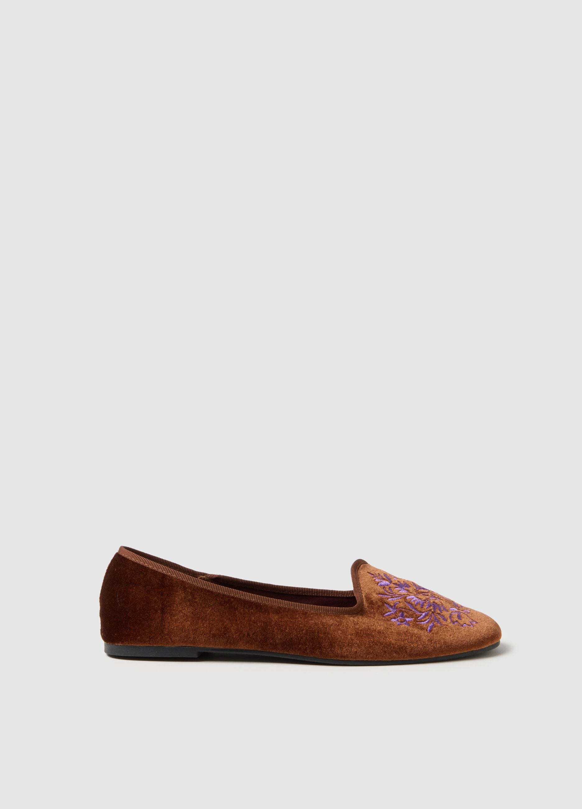 Brown Friulane with Floral Embroidery
