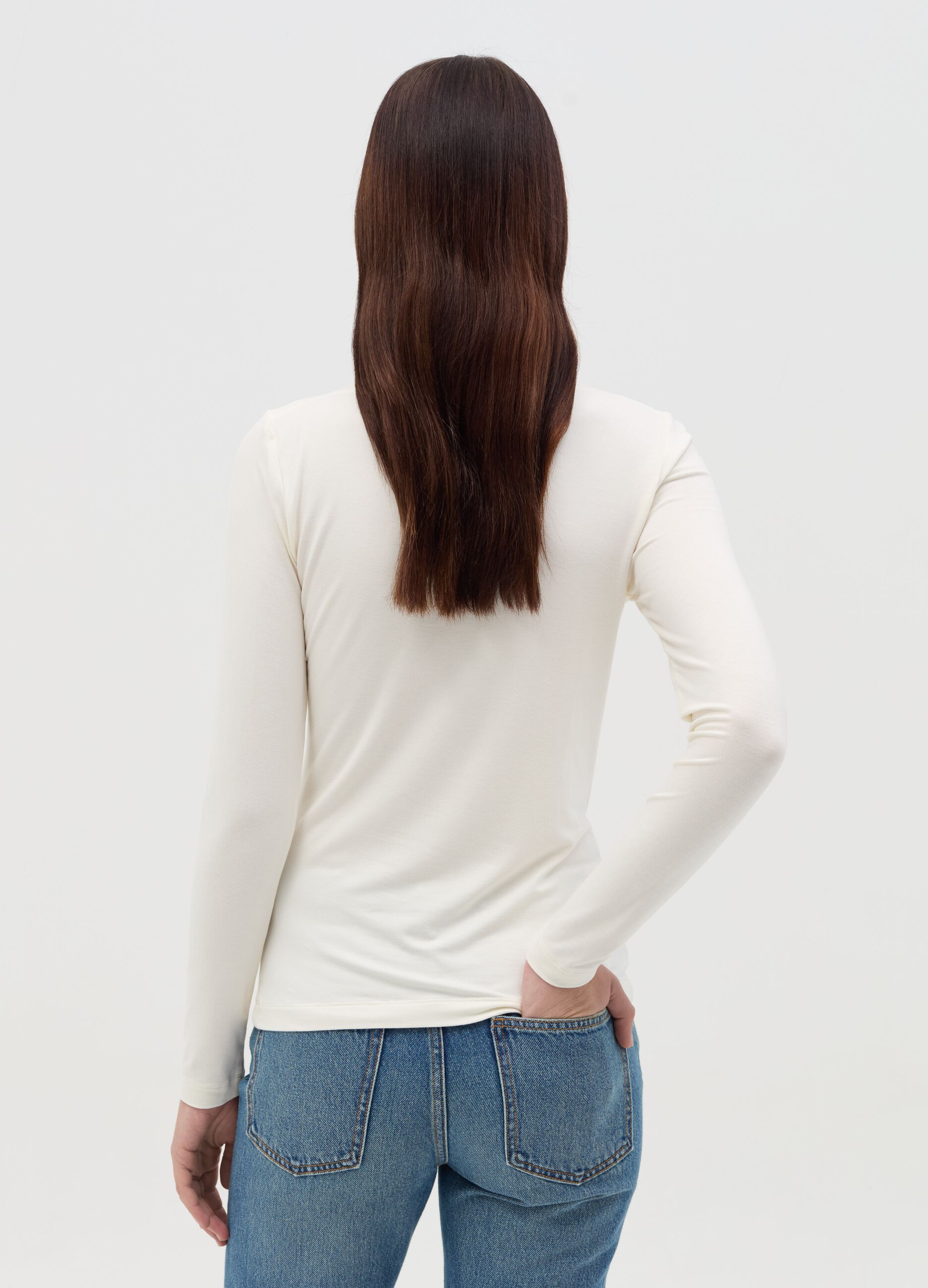 T-shirt with boat neck
