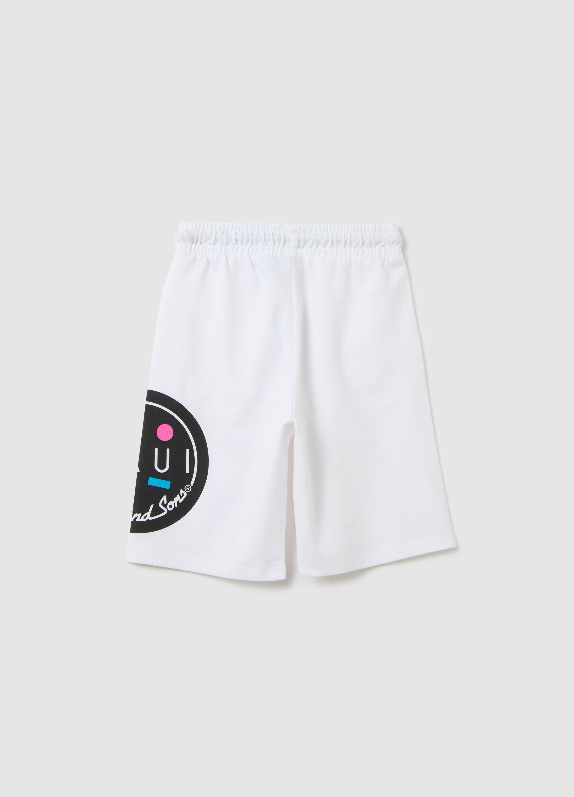 White shorts with Maui logo