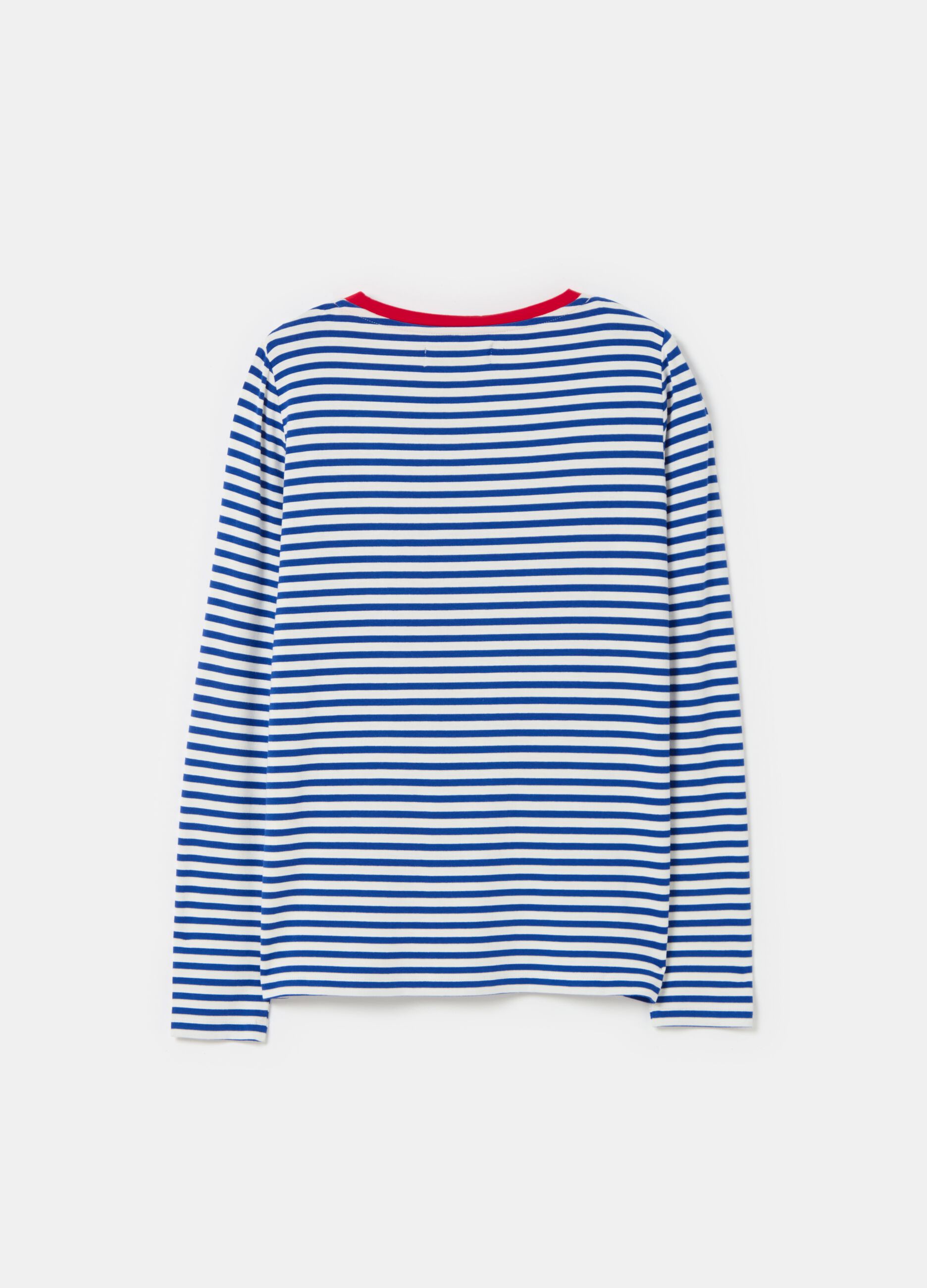 T-shirt a righe con profilo a contrasto