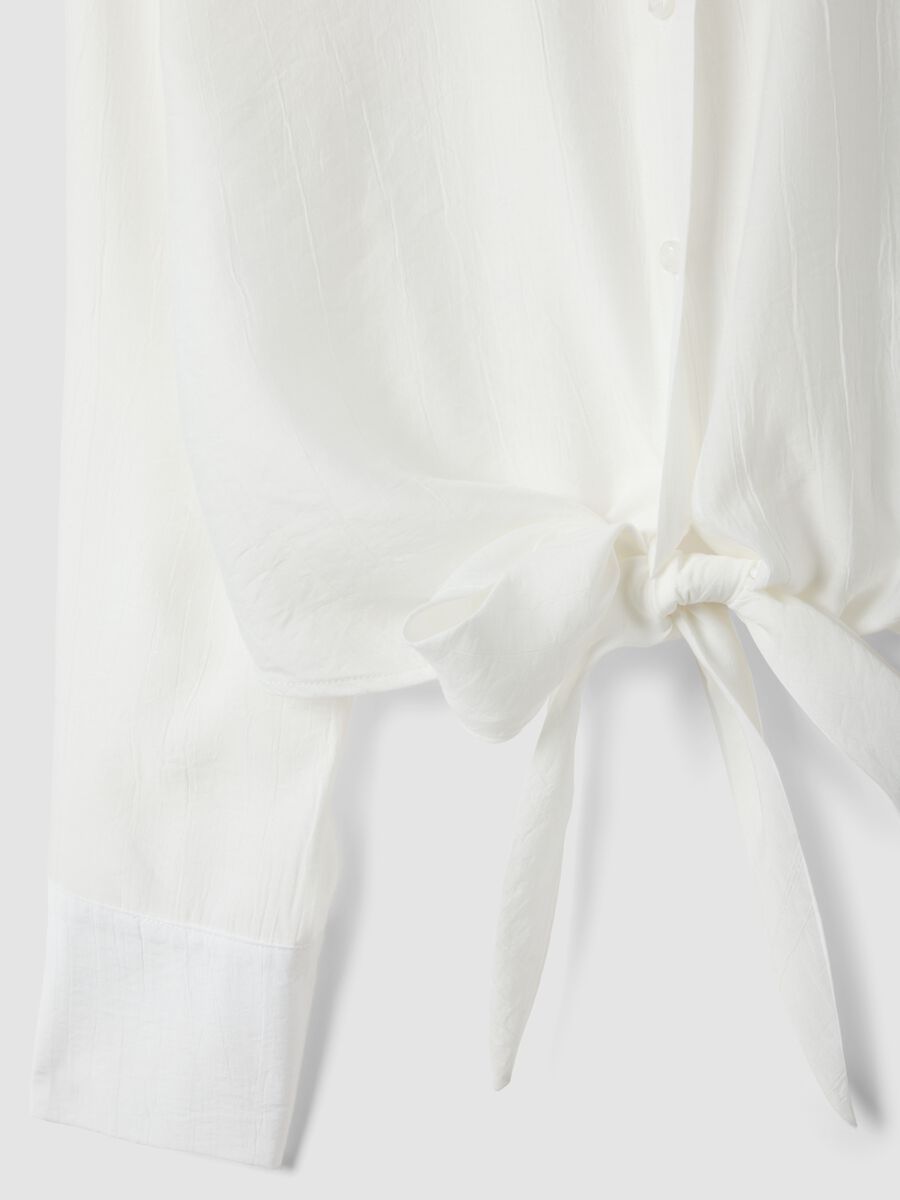 White cropped viscose-blend shirt with knot, regular fit_5