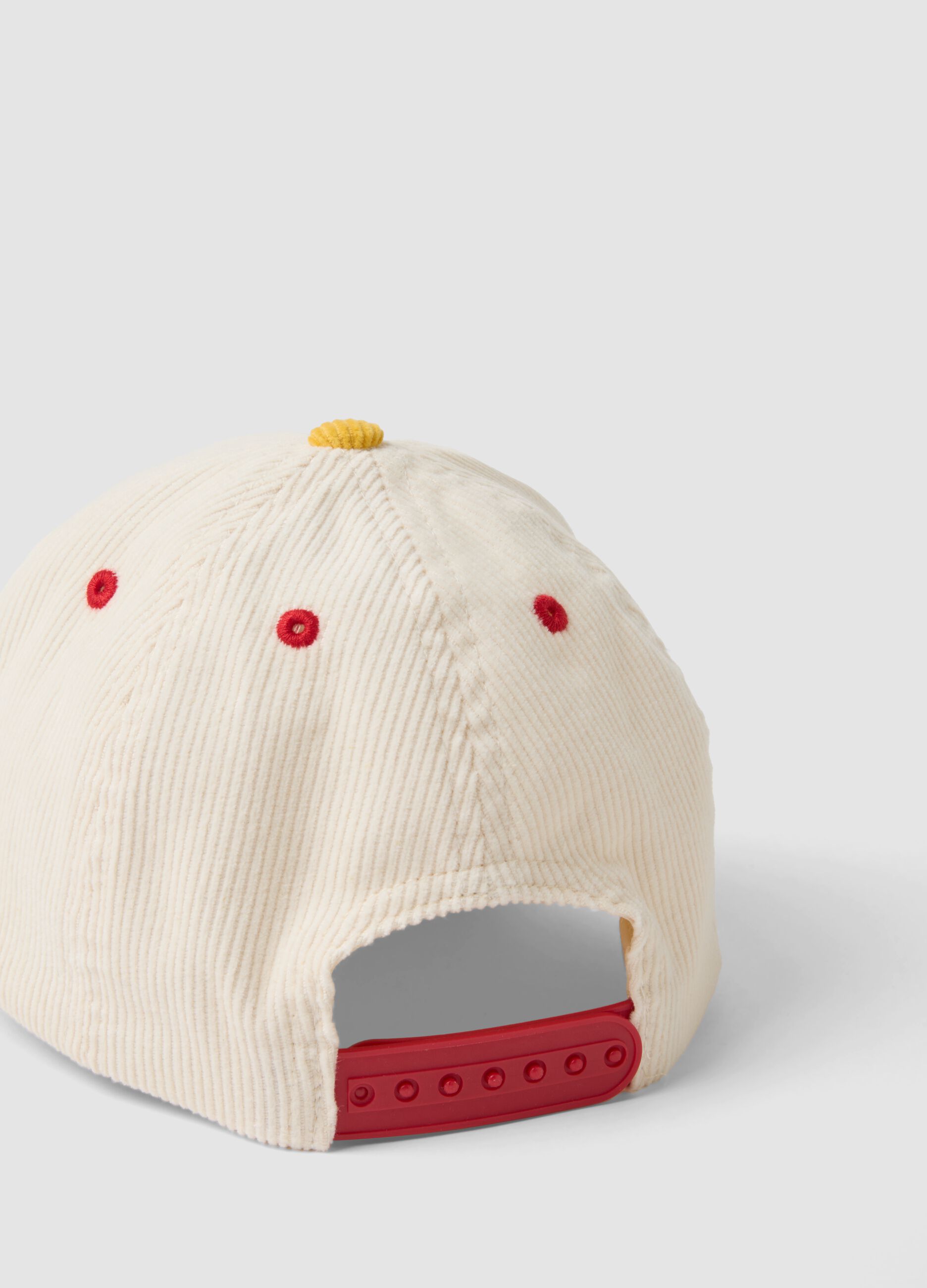 Beige pure cotton cap with blue peak and patch