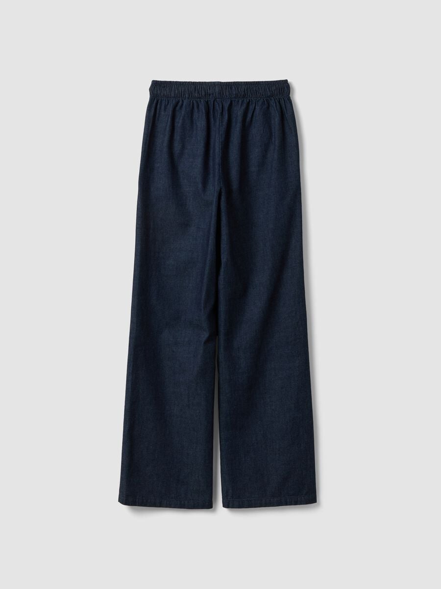 Pantaloni denim blu in puro cotone wide leg con coulisse_5