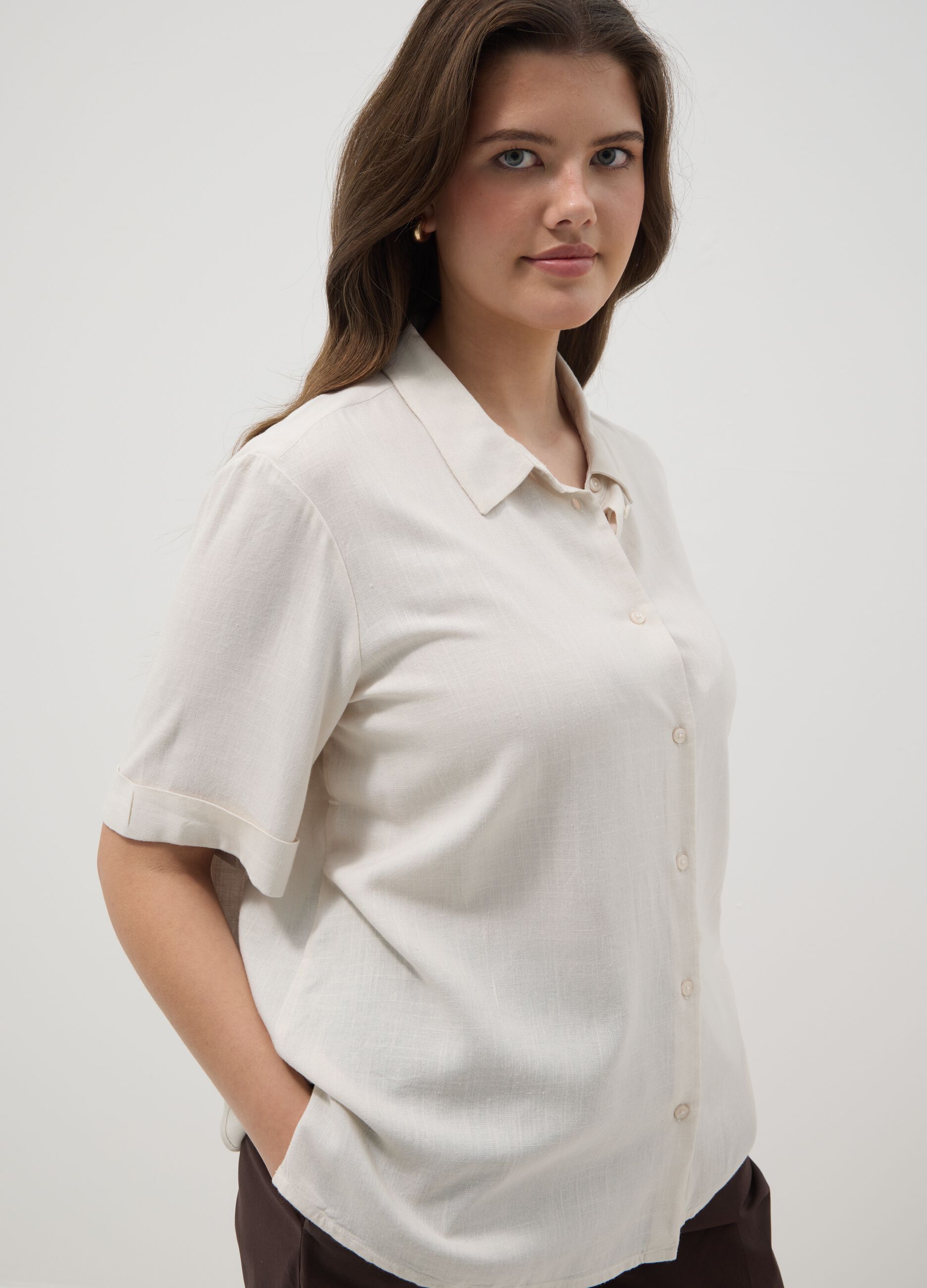 Camicia in misto viscosa e lino bianca regular fit
