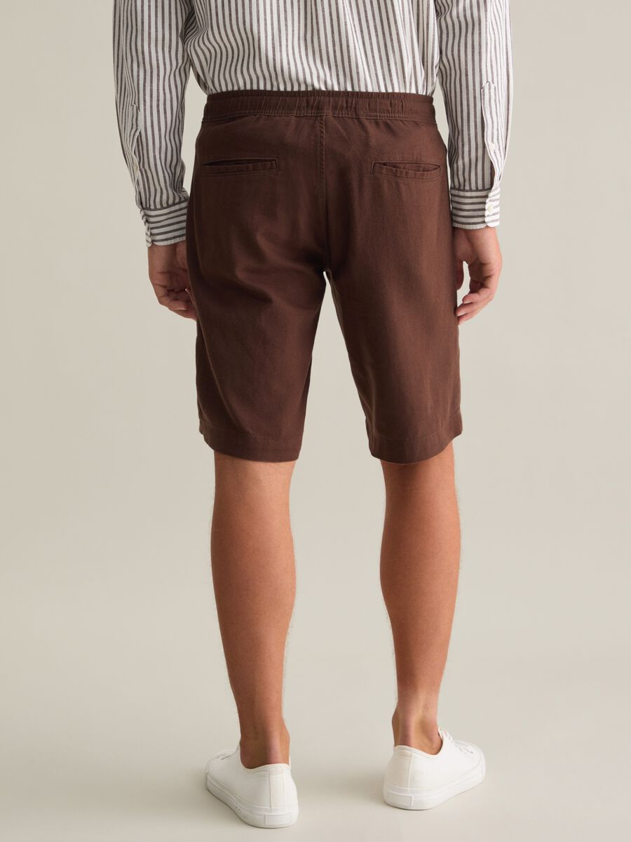 Men's brown cotton-blend regular fit shorts_2