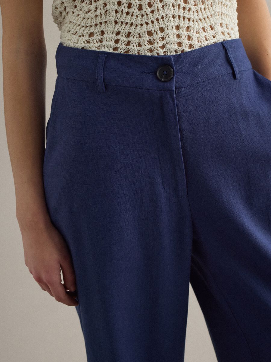 Straight blue regular fit viscose and linen blend chino trousers_3