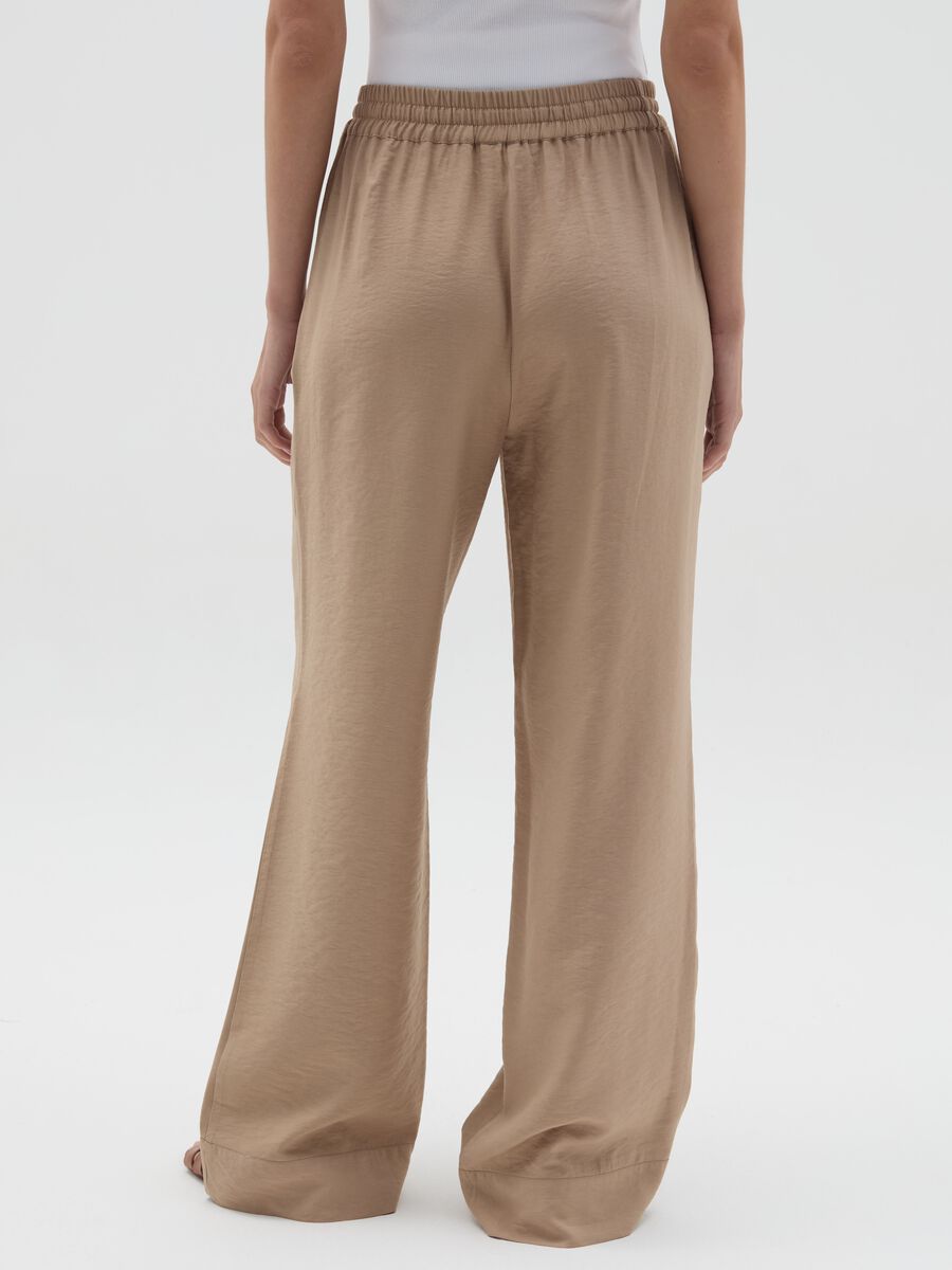 Fluid trousers with drawstring_3