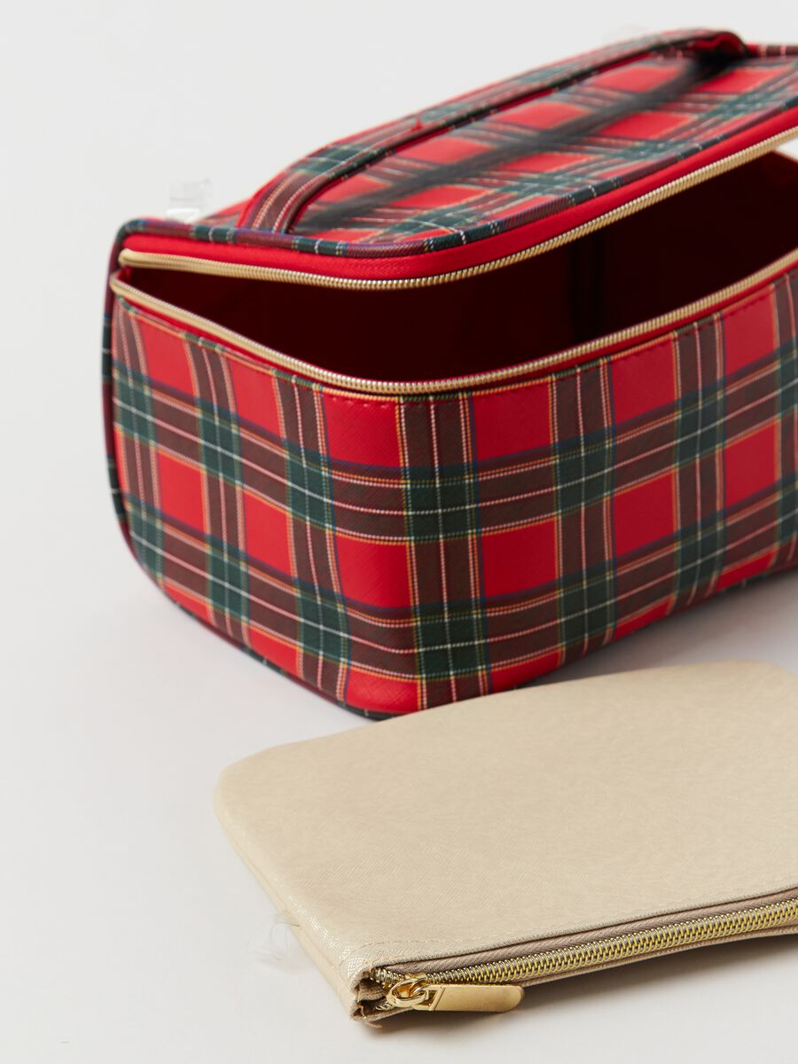 Set con beauty case e bustina porta trucchi_2