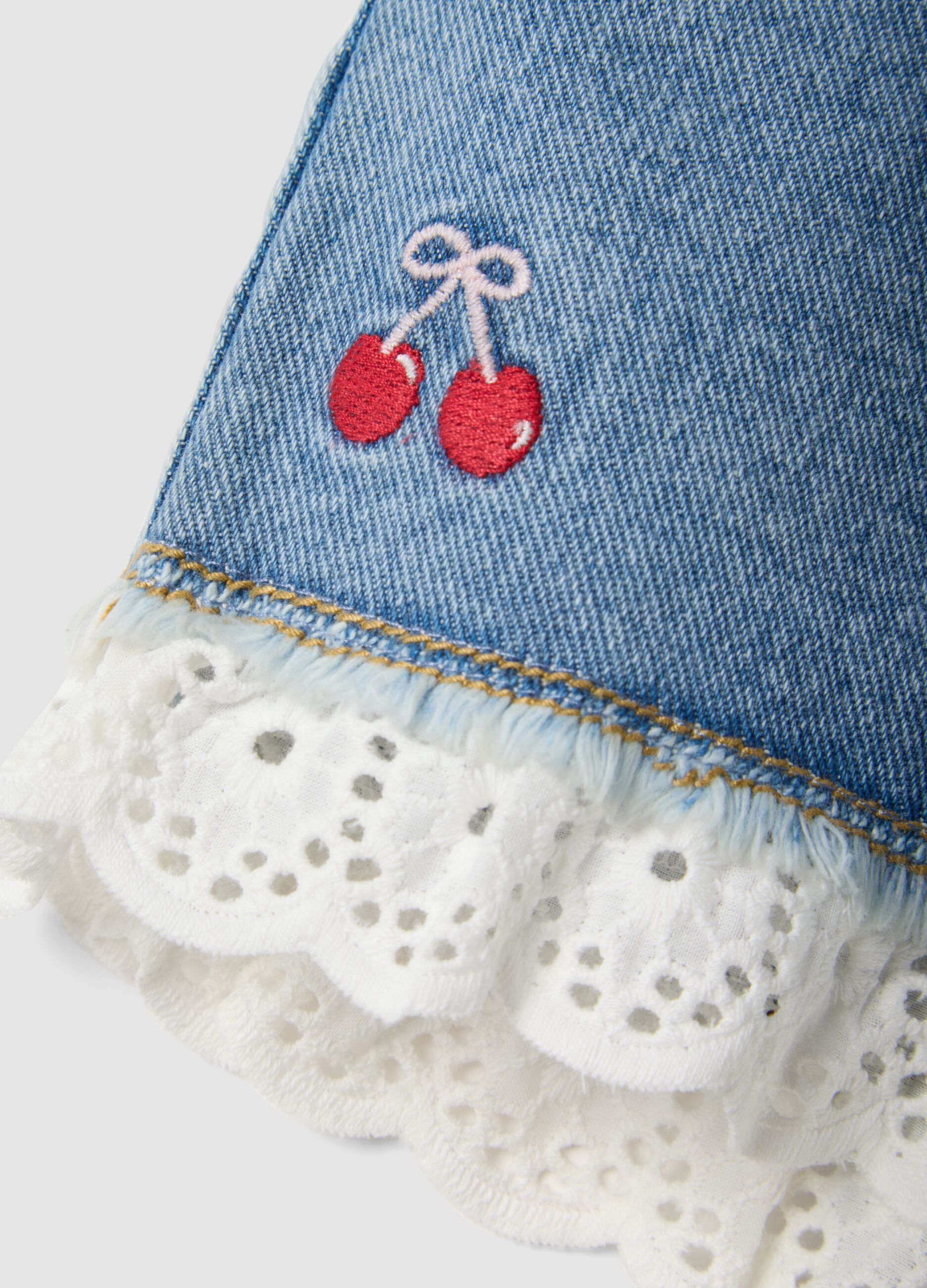 Pure cotton shorts with embroidery