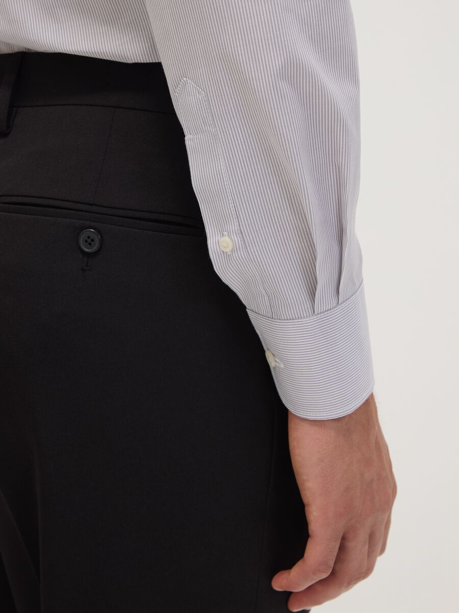 Camicia grigia in misto cotone a righe sottili easy iron regular fit_3