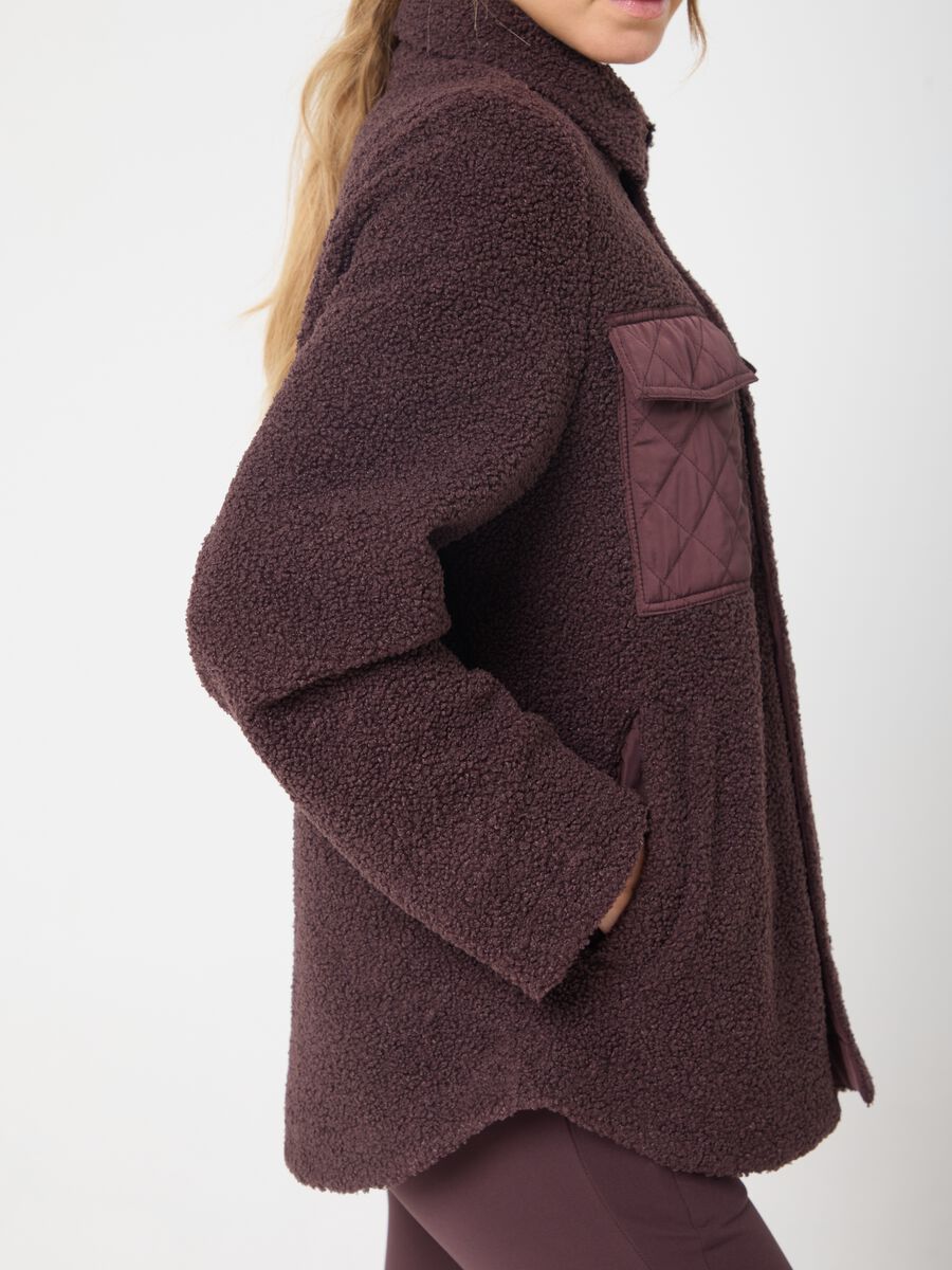 Giacca sherpa con tasche trapuntate a contrasto ALTAVIA STUDIO_3