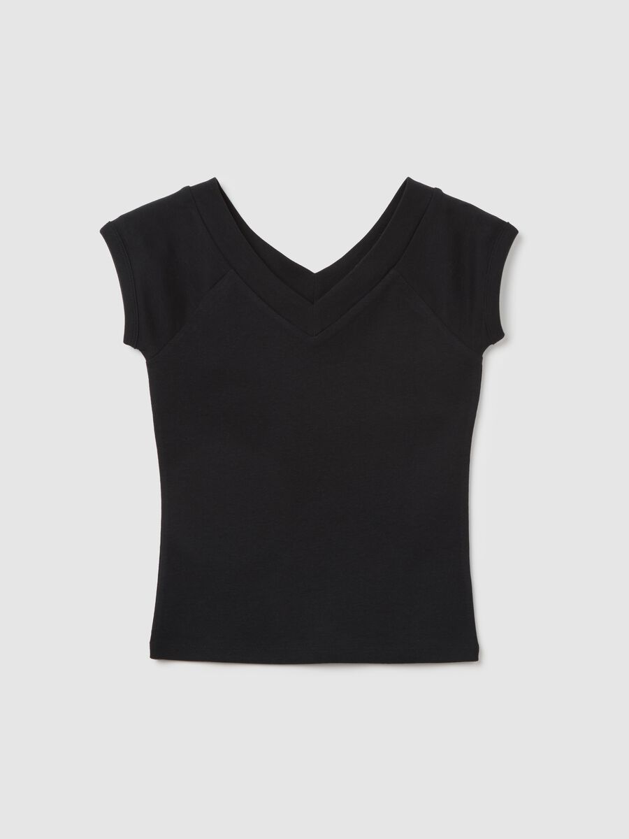 Women’s black fitted T-shirt in 100% cotton with V neck_4