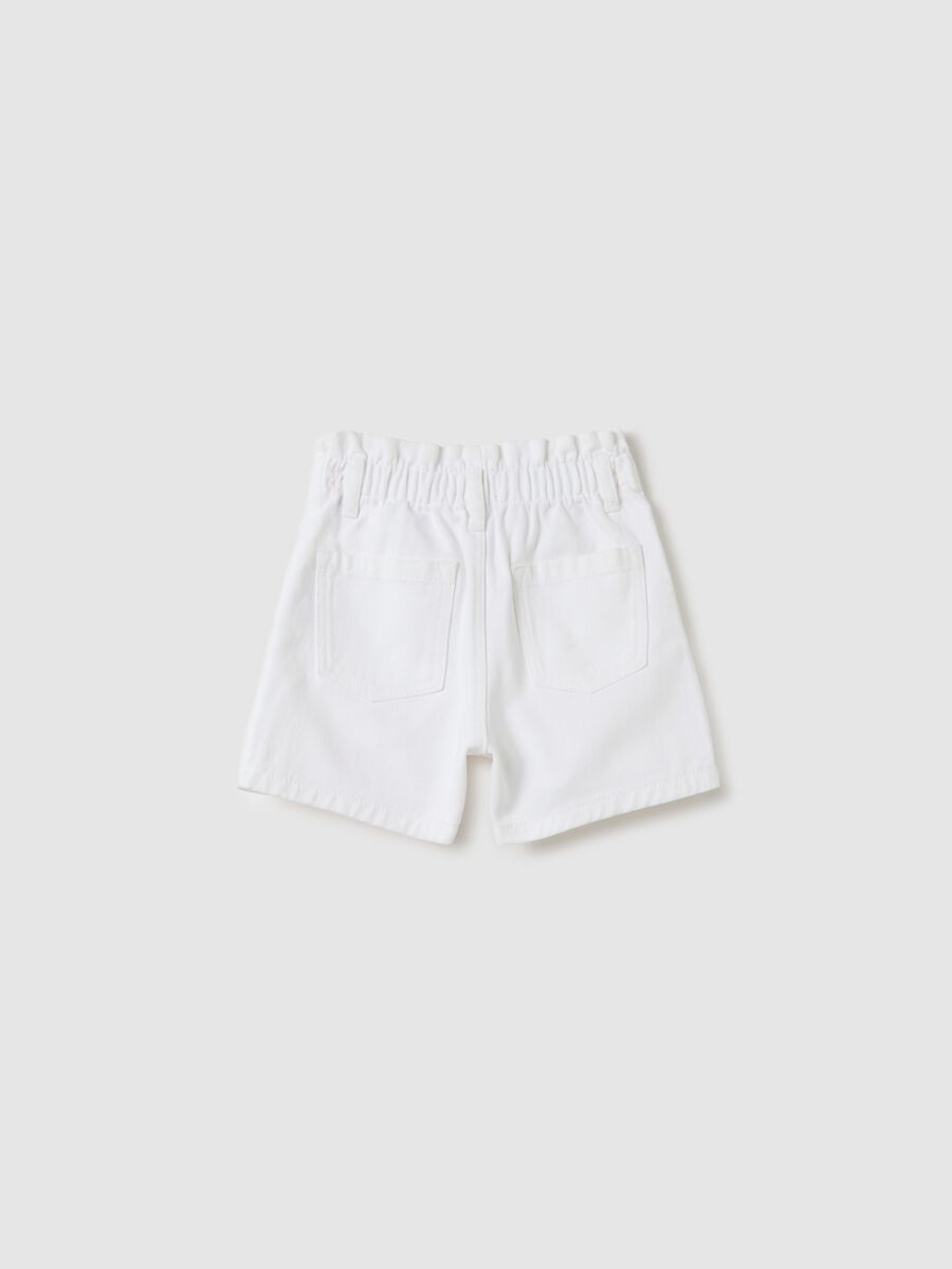 White paper bag shorts with embroidery_1