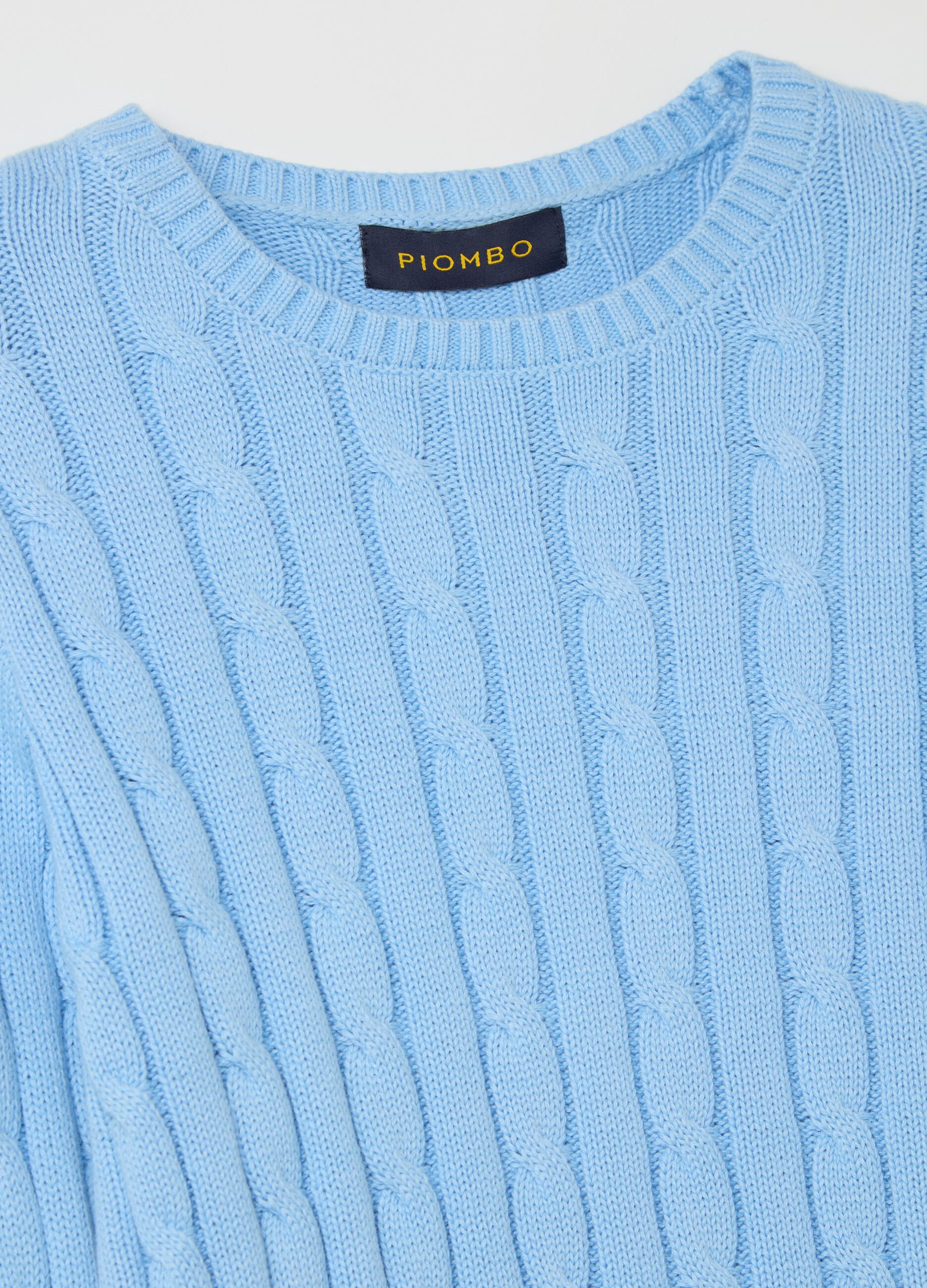 Ribbed pullover with cable-knit design