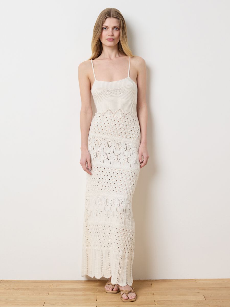 Long beige dress in crochet knit_1