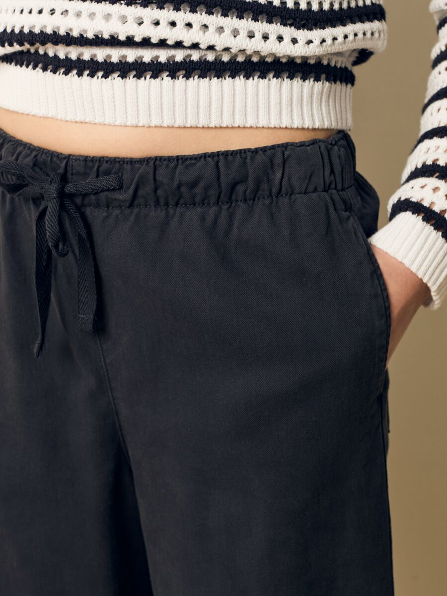 Wide-leg trousers in stretch cotton_2