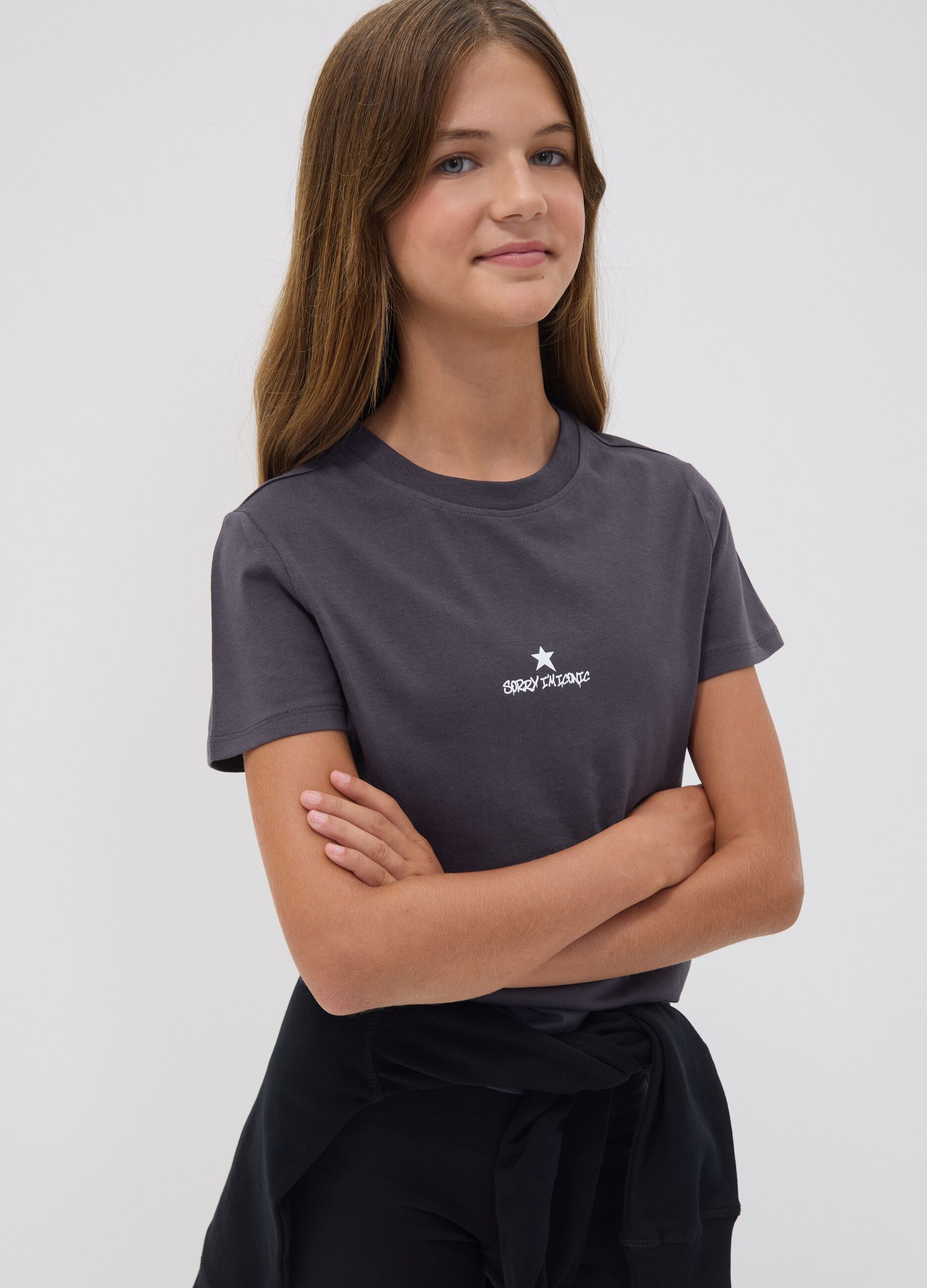 Grey pure organic cotton T-shirt with front and back print for girls
